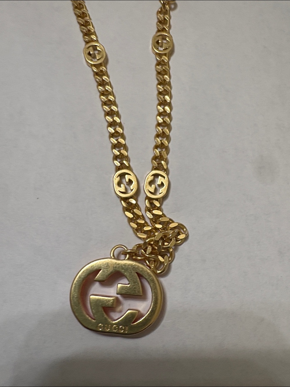 Gucci Gold Chain Necklace with Pink Enamel Double G Pendant and Matching Studs - Picture 2 of 2
